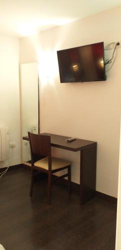  Hostal Meson de Paco in Cariñena