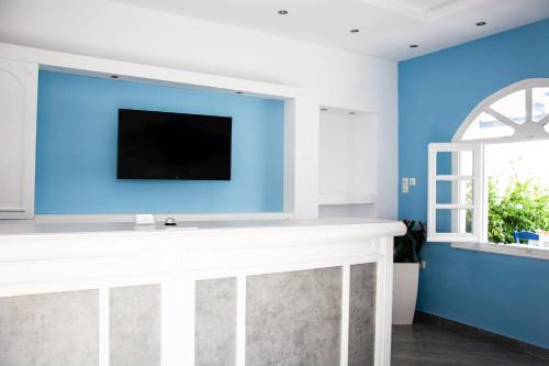 كارلوس بنسيون (Carlos Pension) in أكروتيري