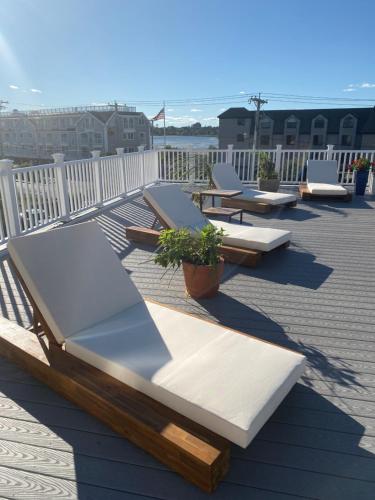 Atlantic Beach Hotel And Suites – Middletown, RI