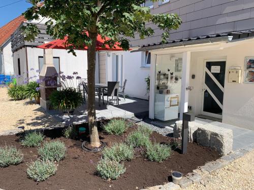 Haag Ferienwohnungen von Small bis XL für max 10 Personen und 6 Schlafzimmern - image 4