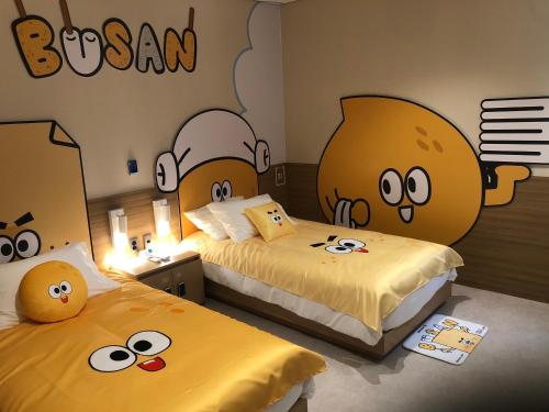 room detail thumbnail 1