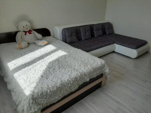 Apartment on Aviatorov 23 - image 6