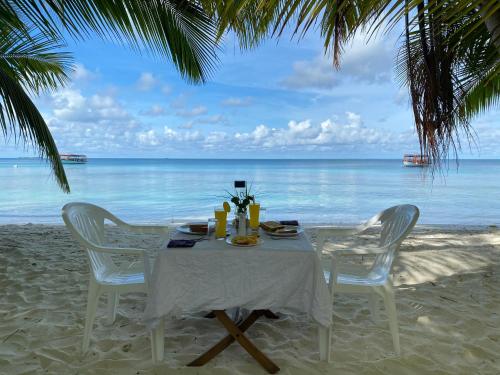 Food and beverages, Mandhoo Inn near Rangali Island
