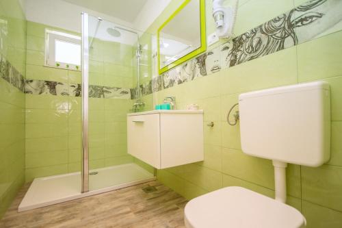 Villa Caribic with 72sqm private pool whirlpool sauna outdoor lounge area - image 4
