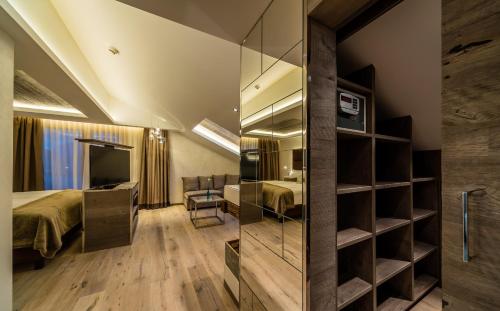 267640780 Hotel Bellerive