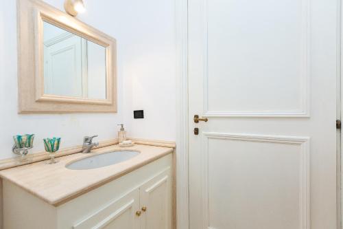 Amazing New Apartment Jewish Ghetto, Rome (photo 9)
