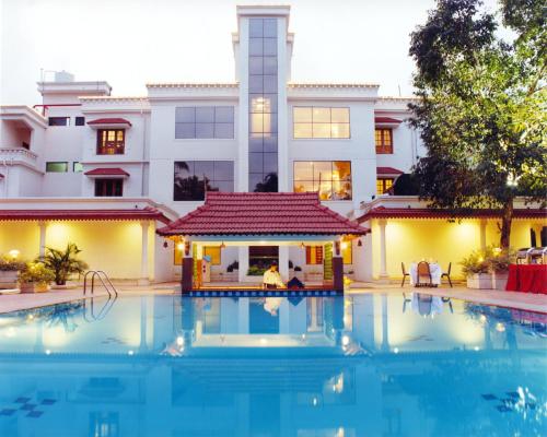 Entrance, Quality Airport Hotel in Cochin International Airport