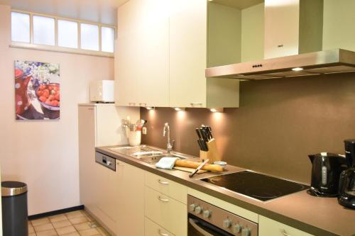  Recht op 't Stadhuis in Oudenaarde