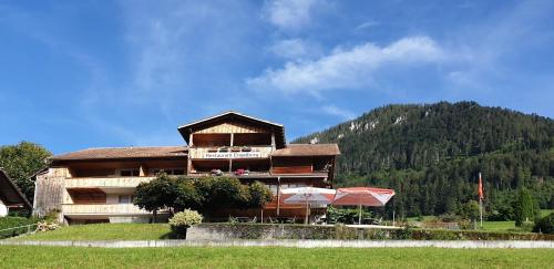  Gasthof Engelberg, Pension in Scharnachtal bei Frutigen