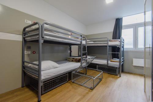 Shared room, mixed dormitory, 10 guests