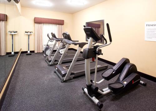 Holiday Inn Express Hotel & Suites Van Wert an IHG Hotel - image 13