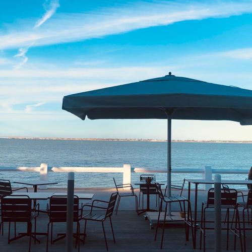 ระเบียง/ชานเรือน, Le Homard Bleu in แซงต์ โทรจัน เลส แบงส์