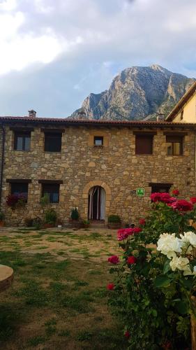 Entrance, Casa Castel Turismo Rural in Serrate