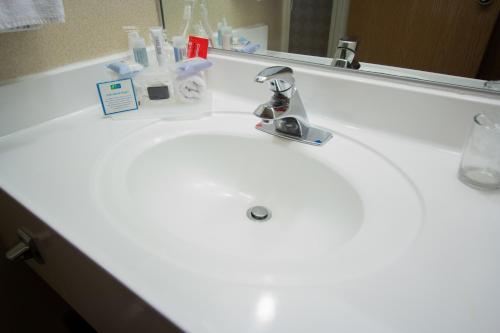 26767130 Holiday Inn Express Monterrey Galerias-San Jeronimo by IHG