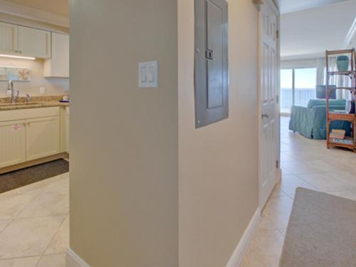 Beach House IV - image 6