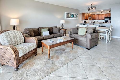 Beach House 202C - main image