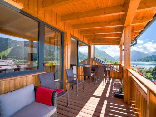 Apartment directly on the Weissensee in Carinthia