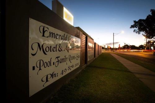 . Emerald Gardens Motel & Apartments