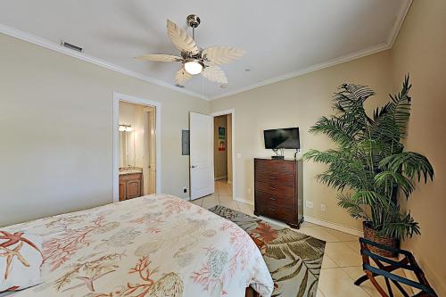 Bright Beach Condo with Pool - Steps to the Sand! condo - image 7
