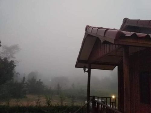 บ้านในสายหมอกบุญแจ้งโฮมสเตย์, Khao Kho (fotografie 7)