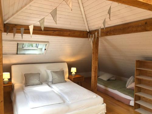 The Bed + Breakfast, Lucerne (photo 7)