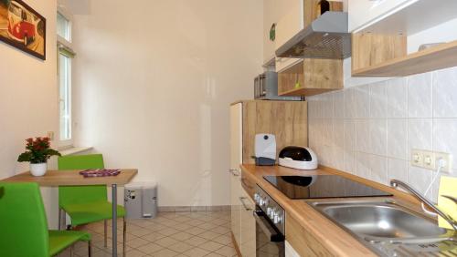 Kitchen, Pirna/Dohna, 2 R.-Wohnung in Mehrfamilienhaus in Dohna