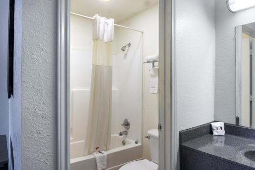 OYO Inn & Suites Medical Center San Antonio