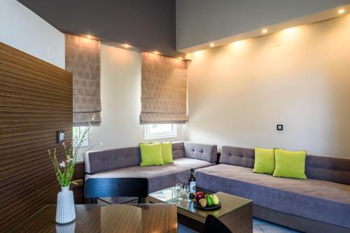 Lito Beach Hotel – Gerani, OK