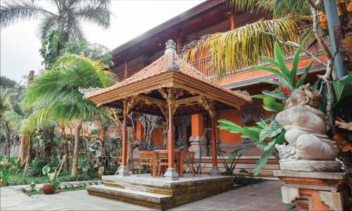 Ubud Hotel & Cottages