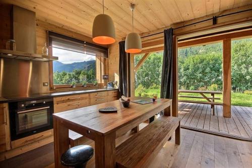 Chalet Prestige serrechevalierholidays 20 personnes