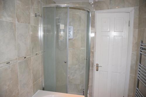 Camborne Avenue W13 - image 5