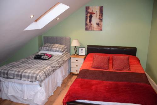 Camborne Avenue W13 - image 3