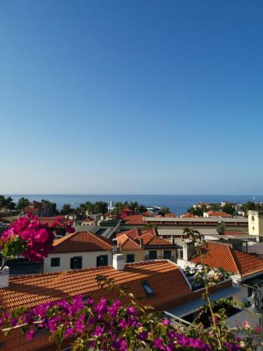 Three House Hotel - image 10