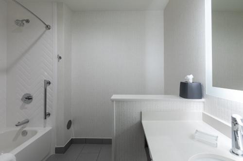 Holiday Inn - Woodruff Road an IHG Hotel - image 9