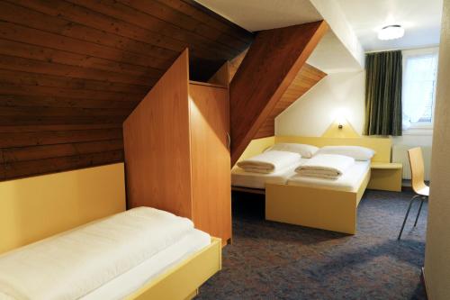 Hotel Kreuz Room Type - Triple Room