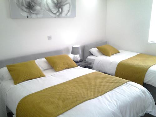 Lady Charlotte Guest rooms triple rooms 2