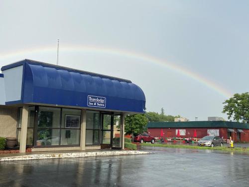 Travelodge Inn & Suites by Wyndham Albany in Albany, USA