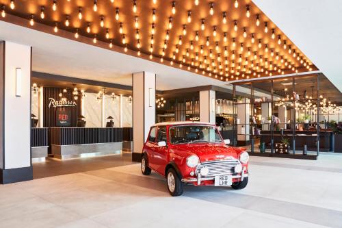 Radisson Hotel and Conference Centre London Heathrow photo 1