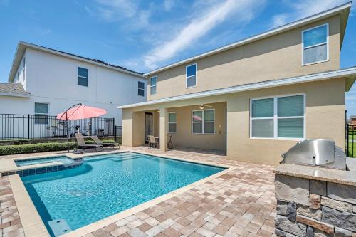 6 Bedroom Vacation Home with Pool (1734) - image 3