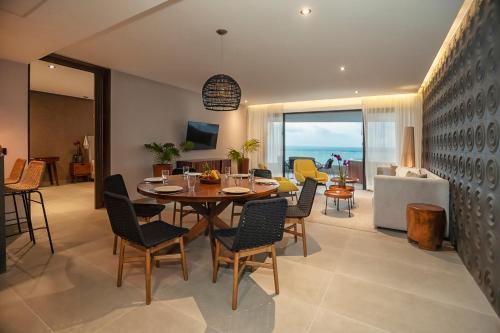 3 bedrooms, 6 beds