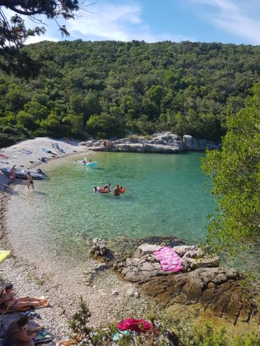 Vikend kuca za odmor u Peruskom..Istra..5 min pjesice od mora