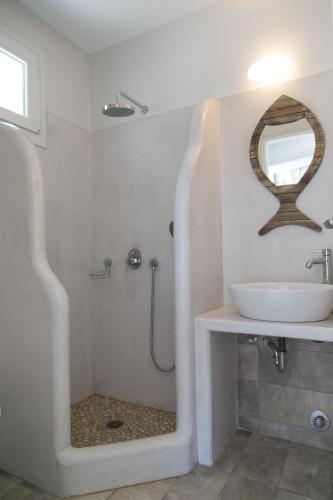  Angeliki Apartments in Plaka