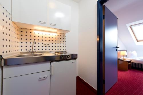 кухня, ACHAT Hotel Frankenthal in der Pfalz in Frankenthal (Pfalz)