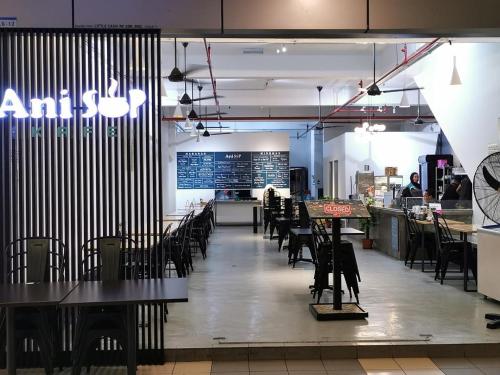 Vista Alam Studio Units - Pool, food court in Shah Alam