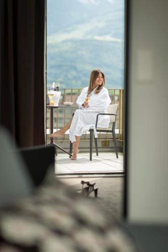 ระเบียง/ชานเรือน, Central by Residence Hotel in วาดุซ