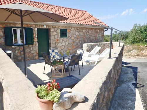  Mareta - Apartment in a stone house, Pension in Seline