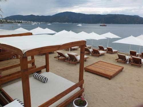 HEAVEN BEACH OTEL - image 2