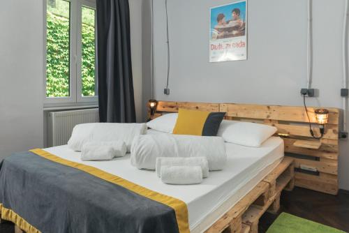 Swanky Mint Hostel - image 4