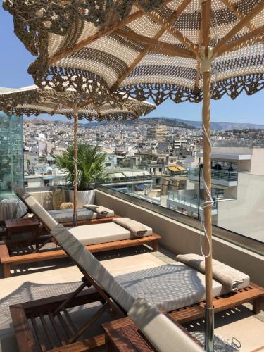 ผับ/เลาจน์, โรงแรมกรีนสวีท (Green Suites Hotel) in สนามบินนานาชาติกรุงเอเธนส์