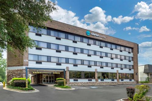 Clarion Pointe Raleigh Midtown in Raleigh, USA